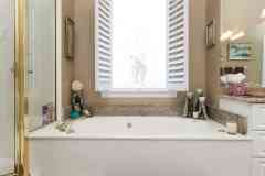 moe-bath
